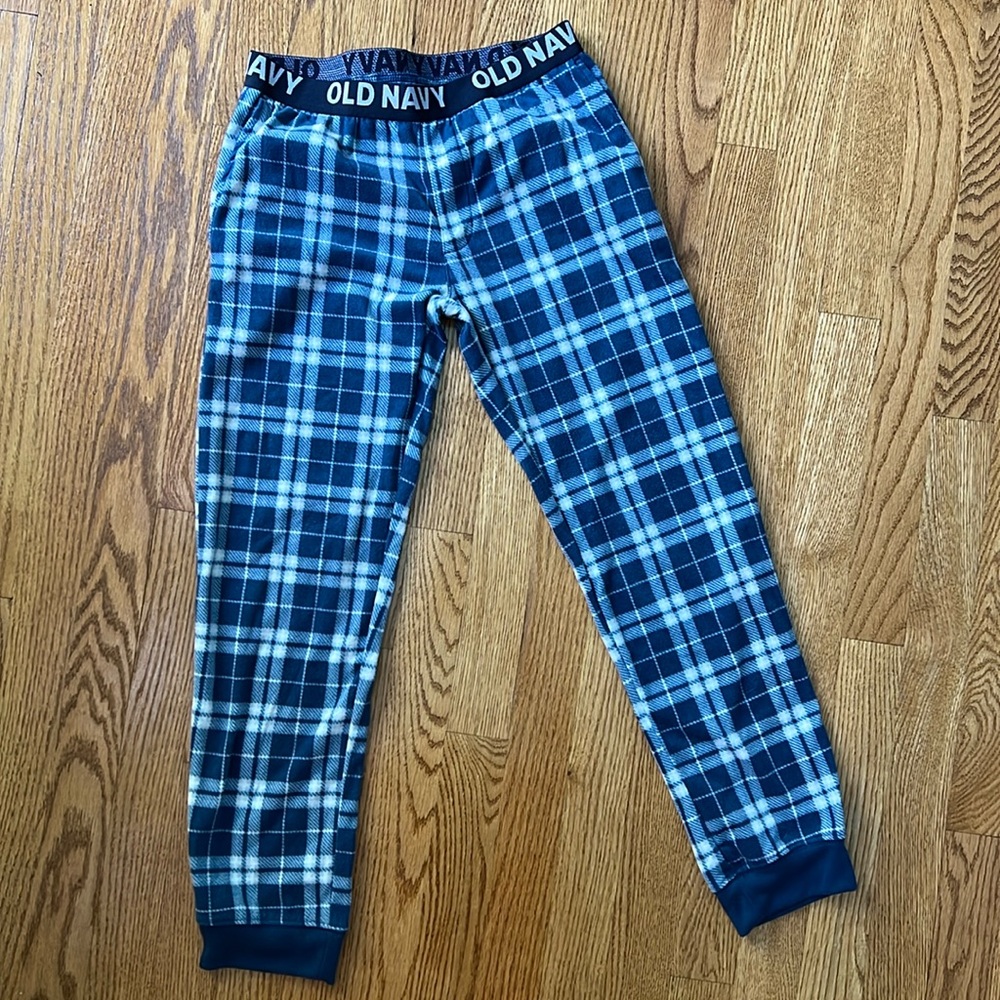 Old Navy fleece pajama bottoms.excellent condition. Size 10-12.